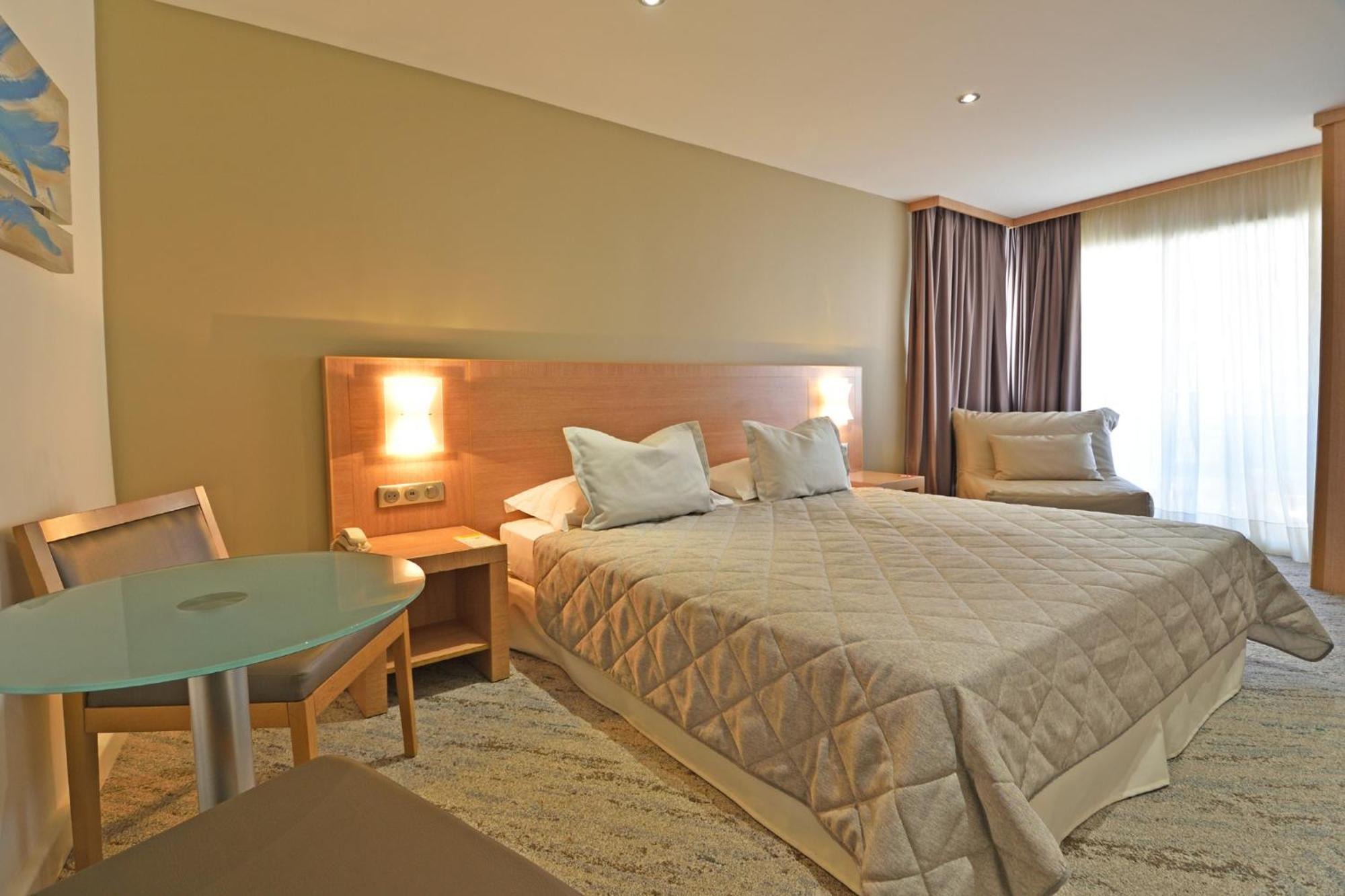 Hotel Le Rocher Calvi  Esterno foto